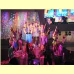 entertain18222.jpg